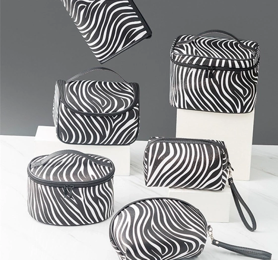 eCarla kosmetyczka rozkładana kuferek Zebra