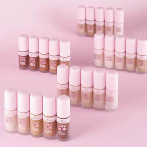 Essence Silky Blur Hydrating Longwear Foundation nawilżający podkład do twarzy 20 30 ml