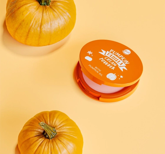 Bell Pumpkin Vanilla Cream Powder puder utrwalający makijaż z olejem z dyni 01 Spicy Vanilla 10,5 g